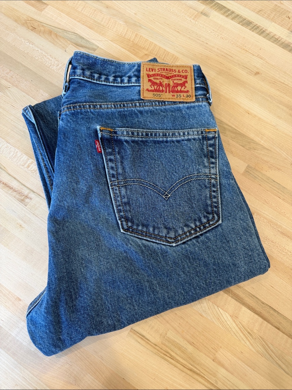 Levi's Men's Straight Leg Blue Denim Jeans with Red Tab